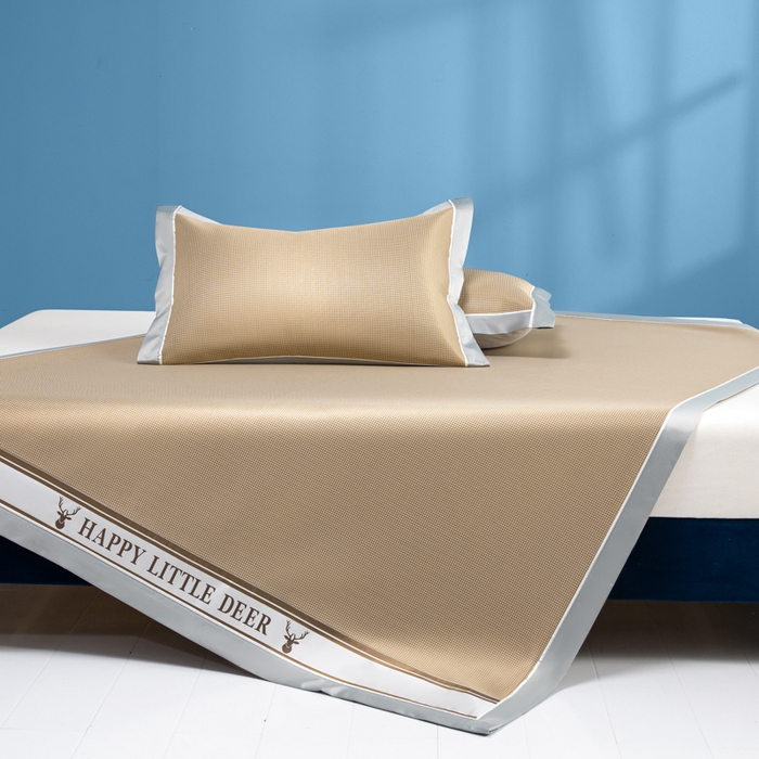 91家纺网 家纺一手货源 找家纺 阿亮家居 2025新款A类母婴级1800D碳光小鹿冰丝席凉席 香槟金