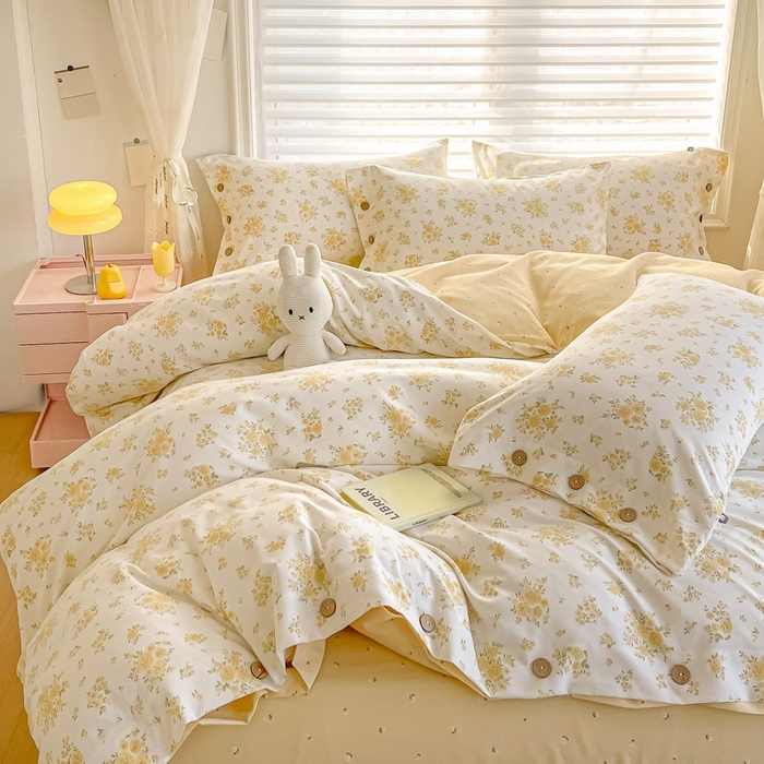 91家纺网 家纺一手货源 找家纺 星窝家纺 2025新款纽扣款水洗棉印花四件套 沐瑶黄