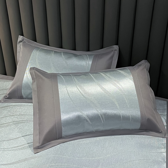 91家纺网 家纺一手货源 找家纺 阿亮家居 2025新款凉席冰丝席三明治宽包边刺绣款粗冰丝凉席 柔美-灰