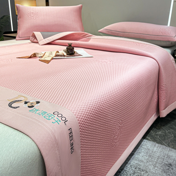 91家纺网 家纺一手货源 找家纺 阿亮家居 2025新款刺绣款凉豆豆凉席 凉豆豆-玫瑰粉色