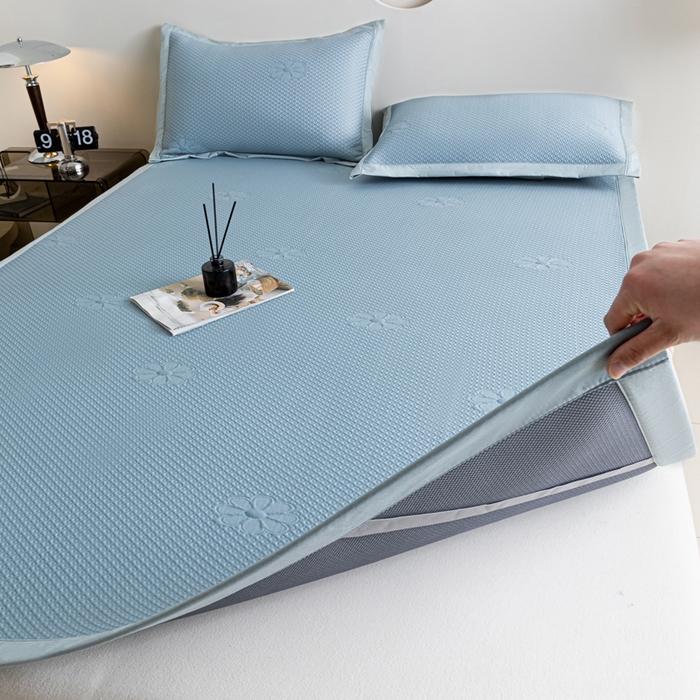 91家纺网 家纺一手货源 找家纺 阿亮家居 2025新款凉席凉豆豆软席床席款 幸运花-海盐蓝