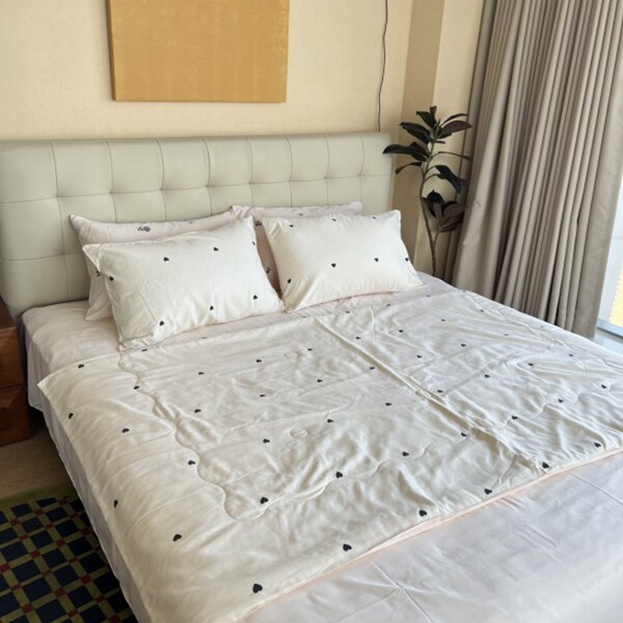 91家纺网 家纺一手货源 找家纺 棉生活家纺 2025新款ins小清新水洗冰丝夏被四件套 奶油啵啵 白