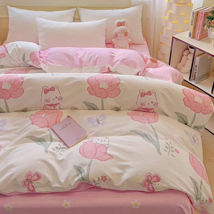 91家纺网 家纺一手货源 找家纺 拾物记 2025新款A类无荧光全喷气全棉12868单被套 花欣猫趣-粉