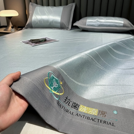 阿亮家居 2025新款凉席冰丝席三明治宽包边刺绣款粗冰丝凉席 柔美-灰