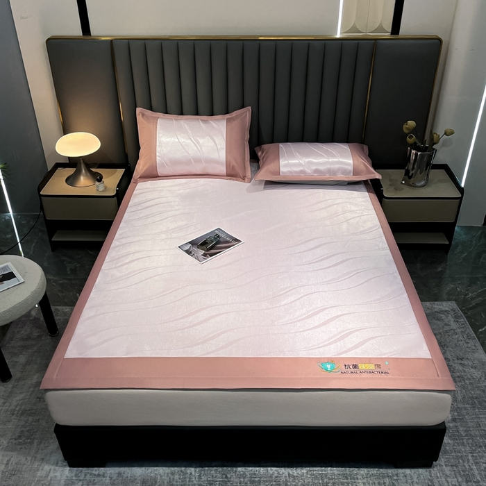 91家纺网 家纺一手货源 找家纺 （总）阿亮家居 2025新款凉席冰丝席三明治宽包边刺绣款粗冰丝凉席