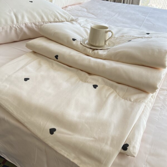 91家纺网 家纺一手货源 找家纺 棉生活家纺 2025新款ins小清新水洗冰丝夏被四件套 奶油啵啵 白