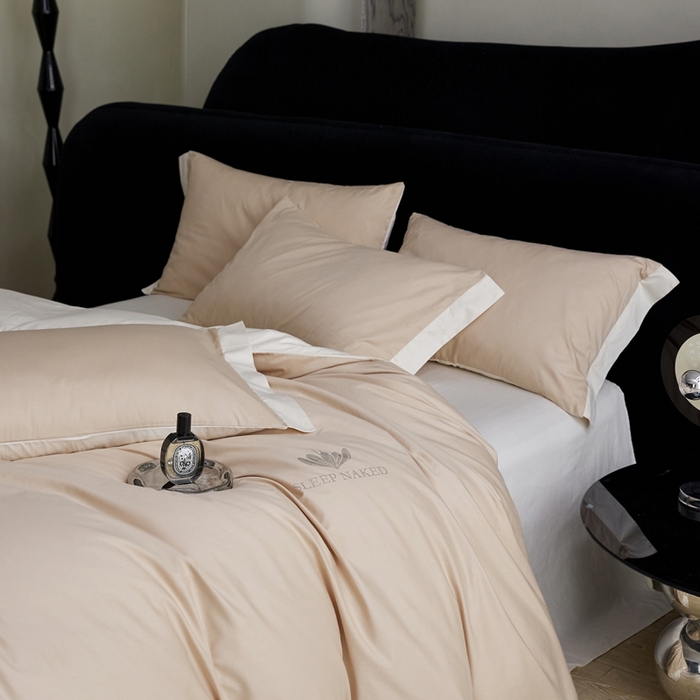 91家纺网 家纺一手货源 找家纺 金奇达家纺 2025春夏新款【特洛伊】红金裸盖™棉全棉纯棉红金裸盖棉四件套标准号全网控价（折后券后）不低于199元） 特洛伊-琥珀