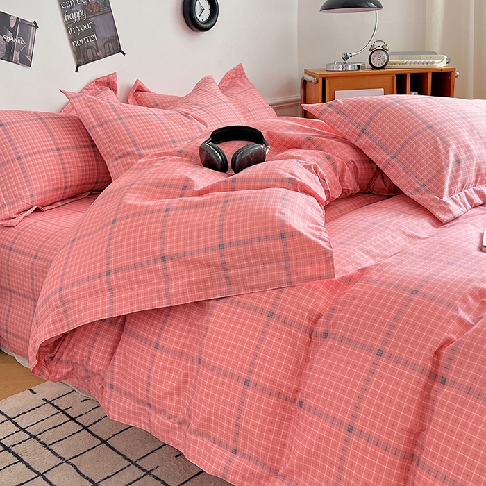 91家纺网 家纺一手货源 找家纺 罗菲尼酒店用品 2025新款磨毛亲肤飞边款四件套 时尚粉格