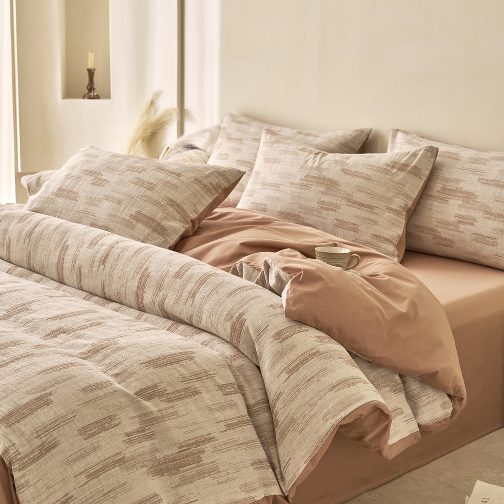 91家纺网 家纺一手货源 找家纺 金丝鸟2025新款全棉纯棉三层纱提花四件套 树影咖