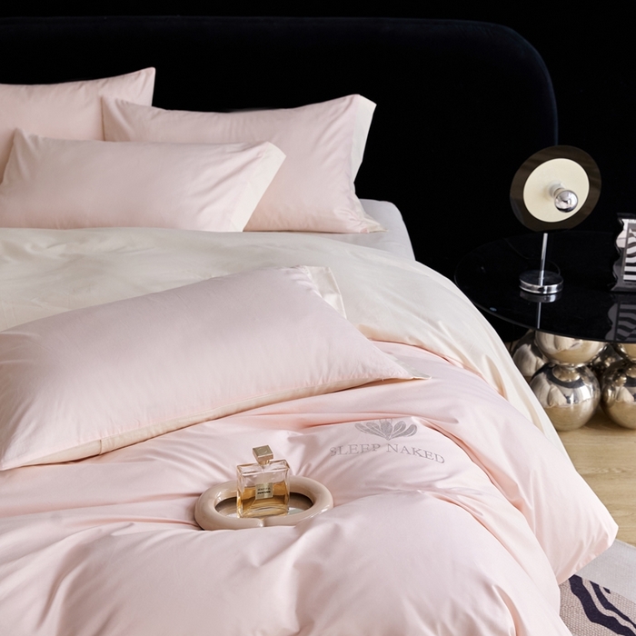 91家纺网 家纺一手货源 找家纺 金奇达家纺 2025春夏新款【特洛伊】红金裸盖™棉全棉纯棉红金裸盖棉四件套标准号全网控价（折后券后）不低于199元） 特洛伊-樱花粉