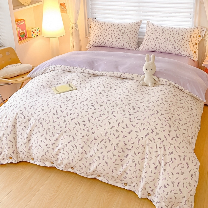 91家纺网 家纺一手货源 找家纺 星窝家纺 2025新款纽扣款水洗棉印花四件套 茉婉紫