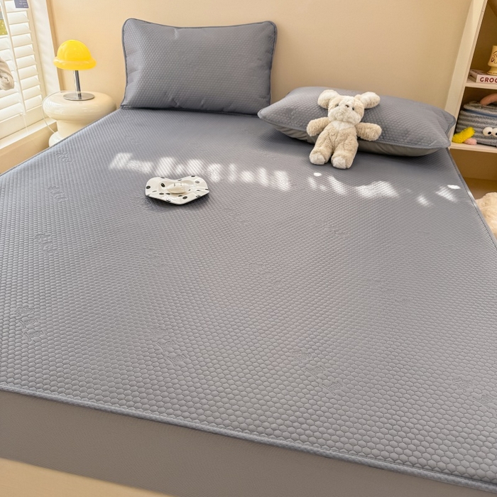 91家纺网 家纺一手货源 找家纺 阿亮家居 2025新款凉席凉豆豆单包边可水席单凉席三件套冰豆豆席 小米粒深海灰床笠款