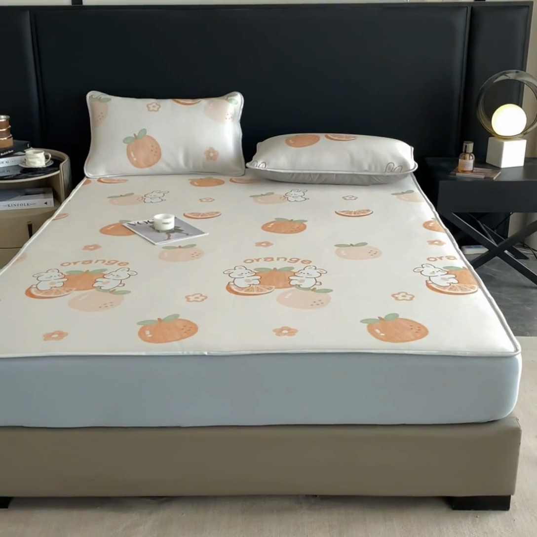 91家纺网 家纺一手货源 找家纺 2025新款印花冰丝凉席反面无纺布 冰丝-床笠款-橙子兔