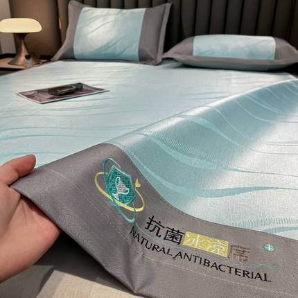 91家纺网 家纺一手货源 找家纺 （总）阿亮家居 2025新款凉席冰丝席三明治宽包边刺绣款粗冰丝凉席