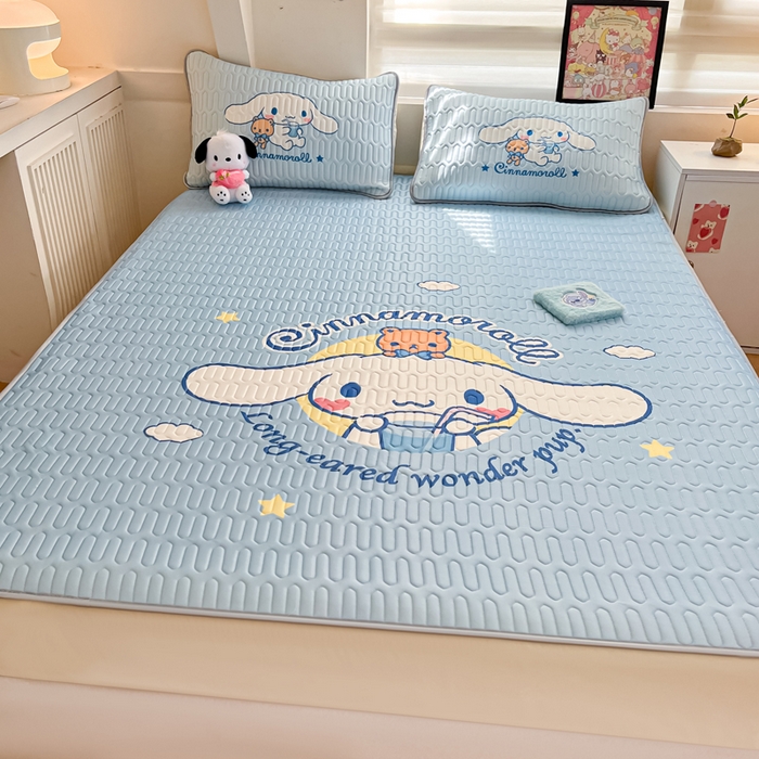 91家纺网 家纺一手货源 找家纺 金爱家 2025新款三丽鸥乳胶凉席大版床笠款 床笠款-气水玉桂狗