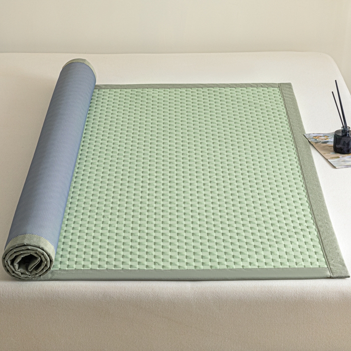 91家纺网 家纺一手货源 找家纺 阿亮家居 2025新款凉席凉豆豆软席床席款 异空间-梵克绿