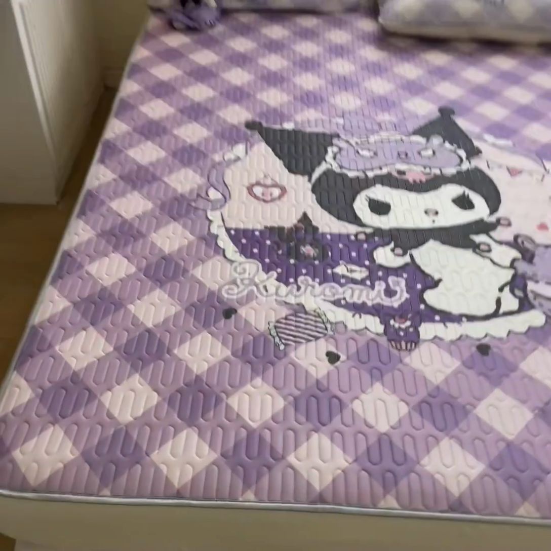 91家纺网 家纺一手货源 找家纺 金爱家 2025新款三丽鸥乳胶凉席大版床笠款 床笠款-信封库洛米