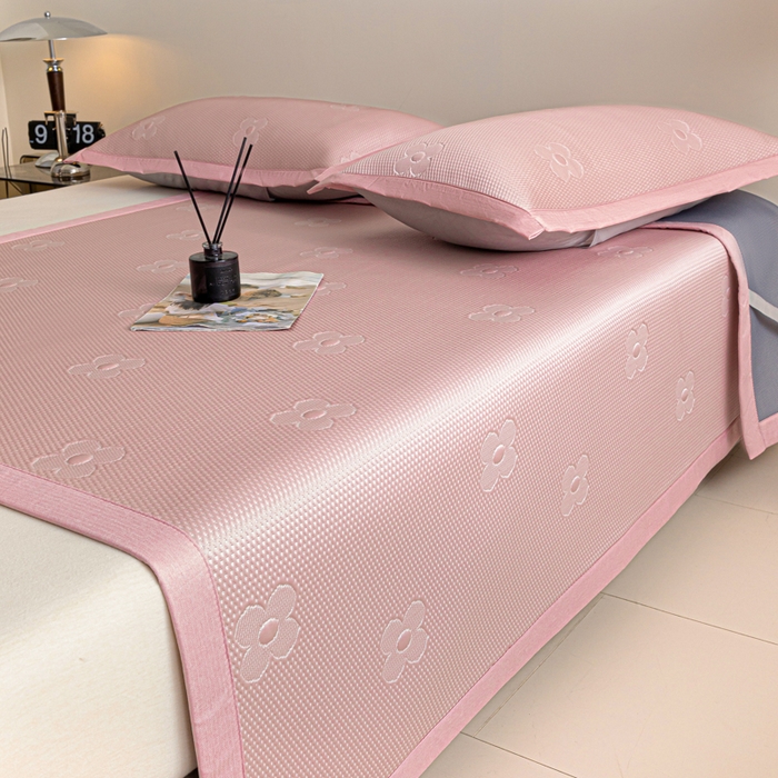 91家纺网 家纺一手货源 找家纺 阿亮家居 2025新款凉席凉豆豆软席床席款 四叶草-樱花粉