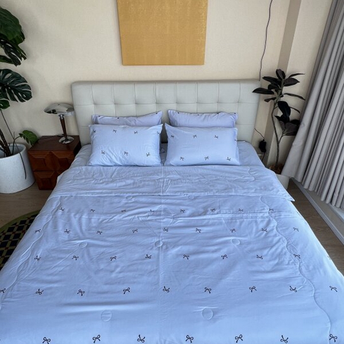 91家纺网 家纺一手货源 找家纺 棉生活家纺 2025新款ins小清新水洗冰丝夏被四件套 心动蓝莓 兰