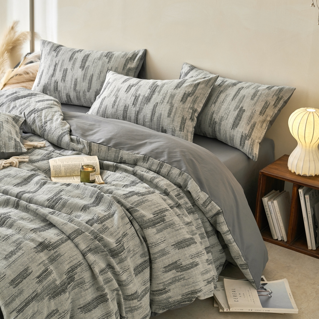 91家纺网 家纺一手货源 找家纺 金丝鸟2025新款全棉纯棉三层纱提花四件套 树影灰