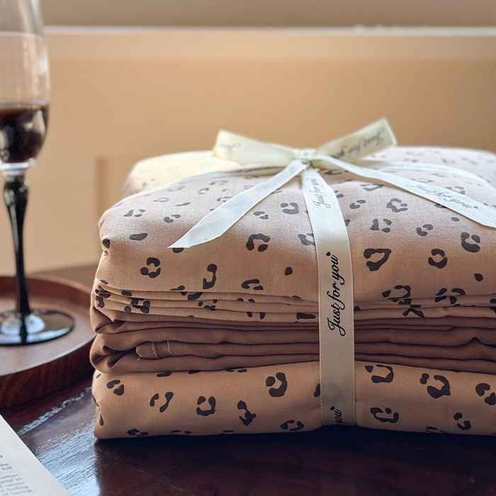 91家纺网 家纺一手货源 找家纺 吉象双层纱叠拍四件套 复古豹纹咖