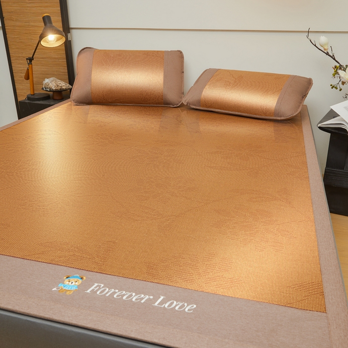 91家纺网 家纺一手货源 找家纺 琪琪阁 2026新款小熊宽边藤席 水中花