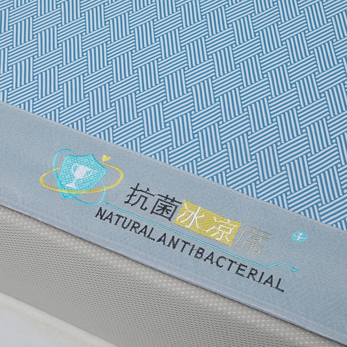 91家纺网 家纺一手货源 找家纺 阿亮家居 2025新款凉席抗菌刺绣可水洗碳光冰丝席包边无纺布冰丝席 思绪 静谧蓝-床笠款