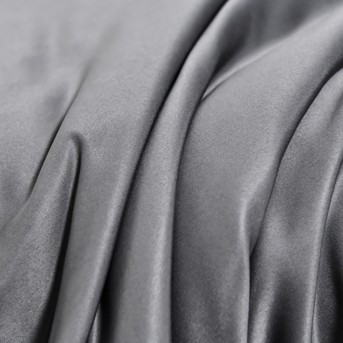 91家纺网 家纺一手货源 找家纺 伊梵居 2025新款水洗真丝刺绣夏被四件套 梵花-高级灰