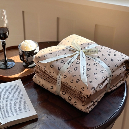 吉象双层纱叠拍四件套 复古豹纹咖