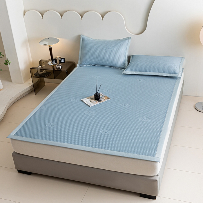 91家纺网 家纺一手货源 找家纺 阿亮家居 2025新款凉席凉豆豆软席床席款 幸运花-海盐蓝