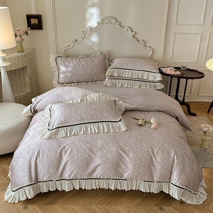 91家纺网 家纺一手货源 找家纺 （总）巧玲珑 2025新款法式蕾丝大花边印花60支进口长绒棉四件套