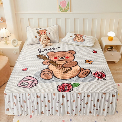 91家纺网 家纺一手货源 找家纺 （总）希廷顿 2025新款大版印花乳胶凉席床裙款三件套