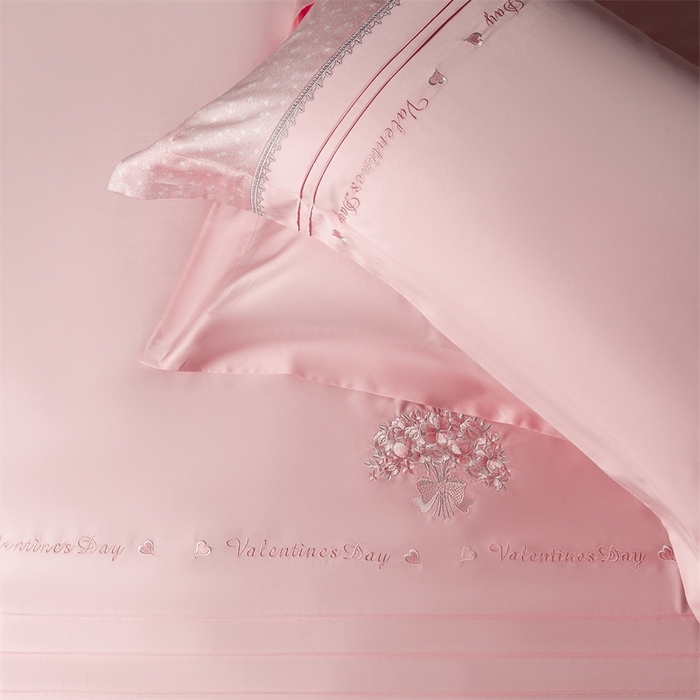 91家纺网 家纺一手货源 找家纺 高大尚婚庆馆 2025新款高端绣花四件套-艾莎 艾莎-落樱粉