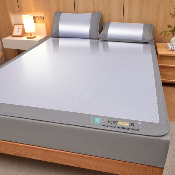 91家纺网 家纺一手货源 找家纺 阿亮家居 2025新款冰藤席凉席三件套包边抗菌刺绣款冰藤凉席 蓝紫色-床笠款