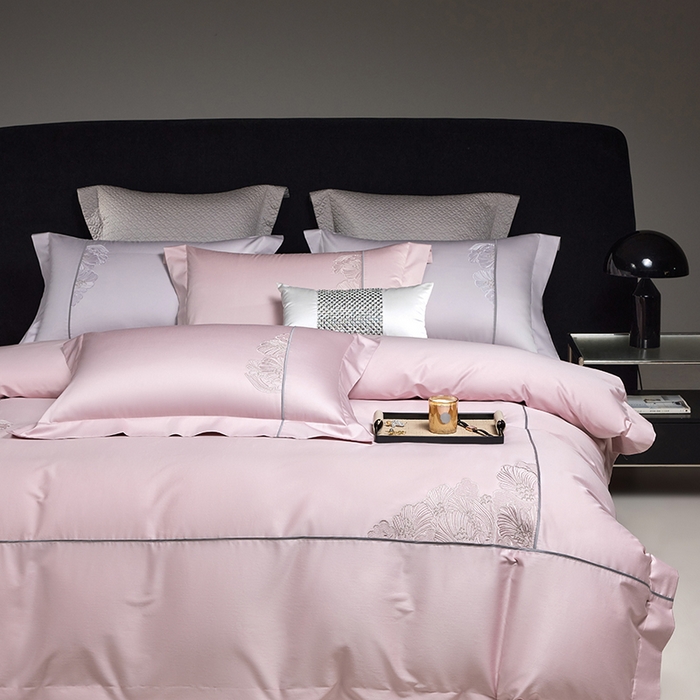 91家纺网 家纺一手货源 找家纺 榻尚家居 2025新款120支贡缎长绒棉绣花四件套-花漾系列 花漾-粉