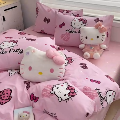 91家纺网 家纺一手货源 找家纺 暮思家居 2025新款正版授权三丽鸥小版全棉四件套系列（第二批） 开心凯蒂