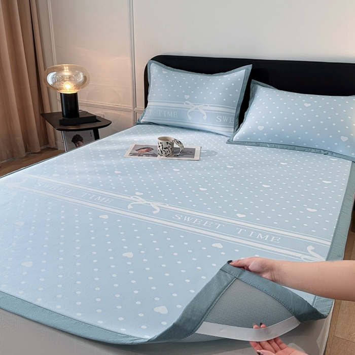 91家纺网 家纺一手货源 找家纺 慕尚家纺 2025春夏新款凉感冰丝提花凉席三件套 爱心圆点