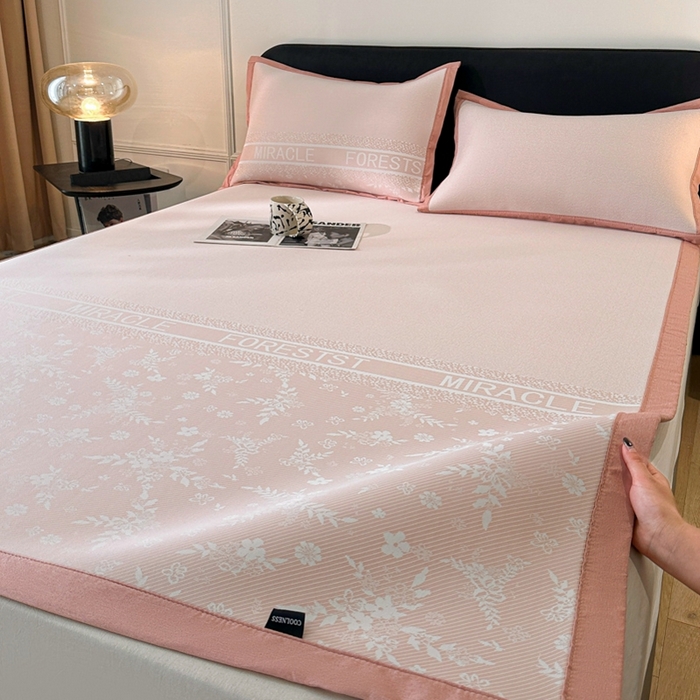 91家纺网 家纺一手货源 找家纺 慕尚家纺 2025春夏新款凉感冰丝提花凉席三件套 海棠 粉