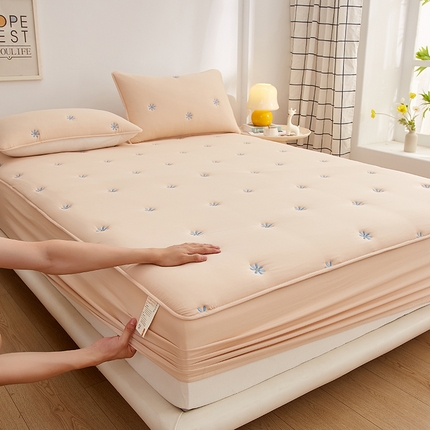 盛眠 2025新款水洗棉刺绣夹棉床笠床罩家用床垫套 雏菊 卡其