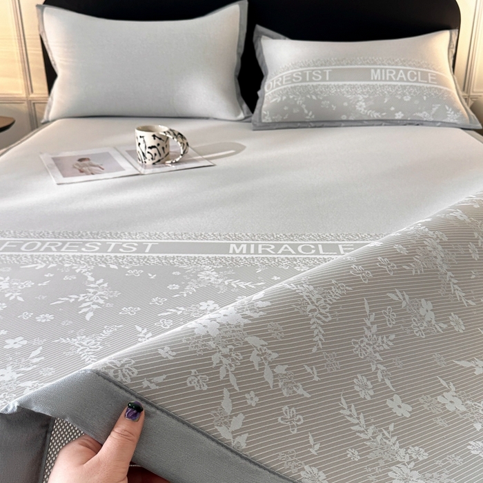 91家纺网 家纺一手货源 找家纺 慕尚家纺 2025春夏新款凉感冰丝提花凉席三件套 海棠 灰