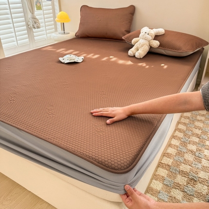 91家纺网 家纺一手货源 找家纺 （总）阿亮家居 2025新款凉席凉豆豆单包边可水席单凉席三件套冰豆豆席