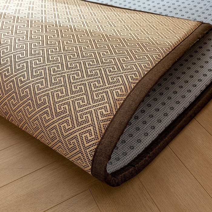 91家纺网 家纺一手货源 找家纺 阿亮家居 2025新款包边工艺凉感冰藤地铺睡垫系列凉席地垫 回字冰藤