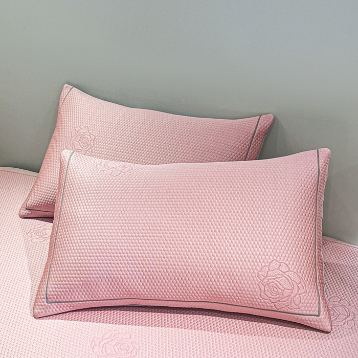 91家纺网 家纺一手货源 找家纺 阿亮家居 2025新款刺绣款凉豆豆凉席 凉豆豆-玫瑰粉色