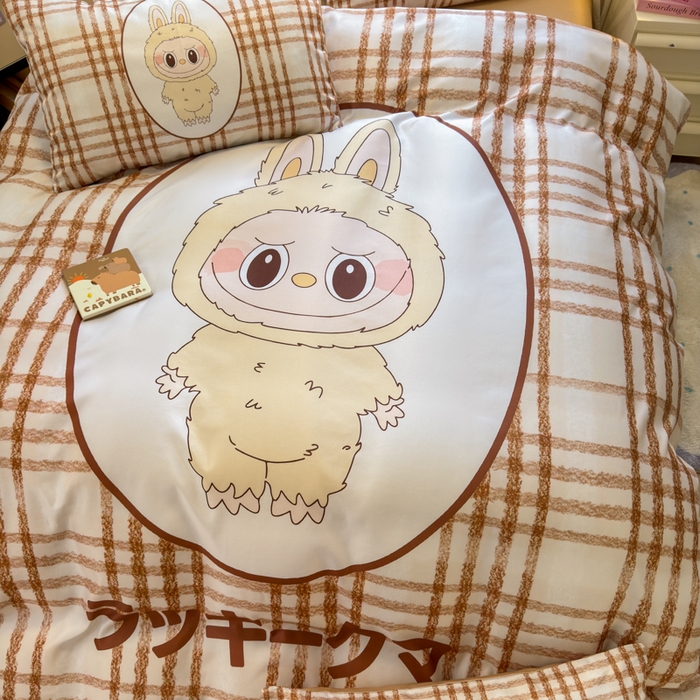 91家纺网 家纺一手货源 找家纺 摩卡（乐趣） 2025新款水洗真丝数码印花卡通兔系列四件套 兔奶糖