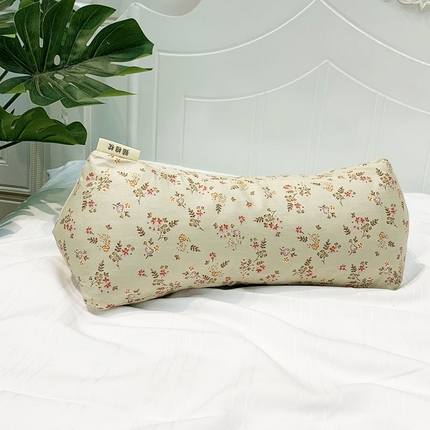 91家纺网 家纺一手货源 找家纺 （总）全美家居 2025新款三角成人护颈枕骨头花草枕40*15*10cm 
