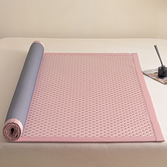 91家纺网 家纺一手货源 找家纺 阿亮家居 2025新款凉席凉豆豆软席床席款 异空间-樱花粉