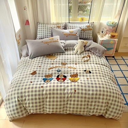 春光里  2025新款舒适水洗棉印花毛巾绣四件套 呆萌布偶