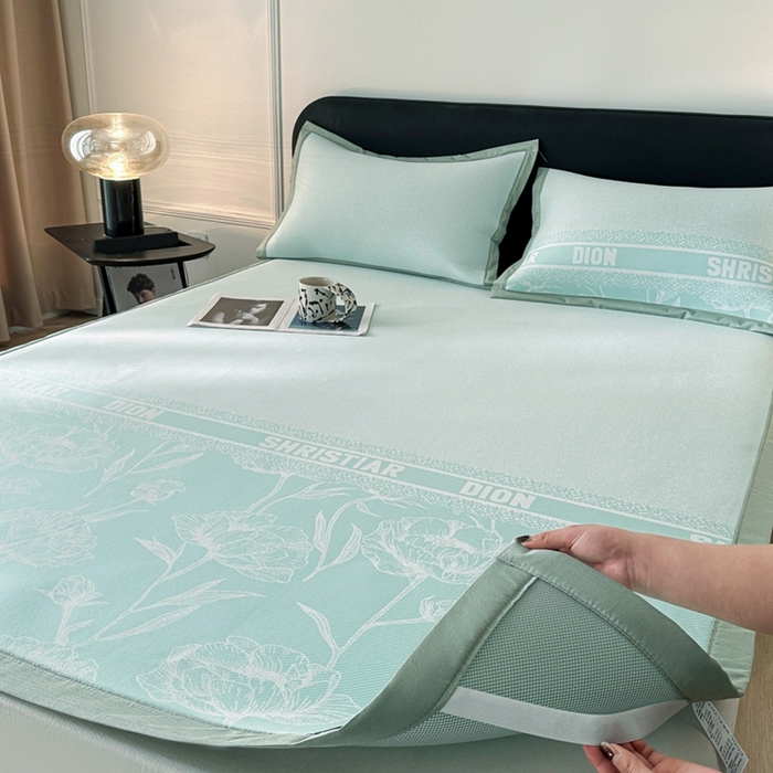 91家纺网 家纺一手货源 找家纺 慕尚家纺 2025春夏新款凉感冰丝提花凉席三件套 水仙 绿