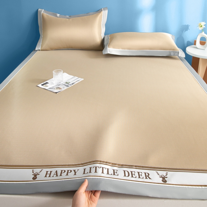 91家纺网 家纺一手货源 找家纺 阿亮家居 2025新款A类母婴级1800D碳光小鹿冰丝席凉席 香槟金