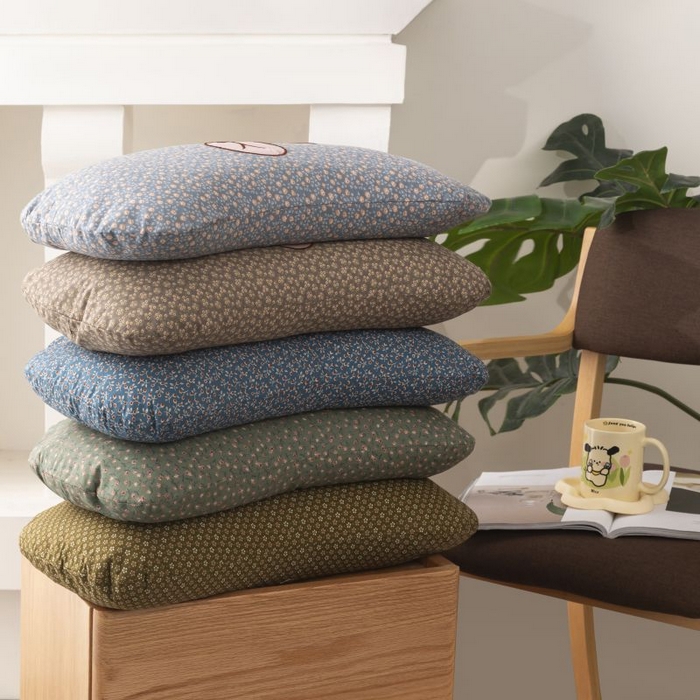 91家纺网 家纺一手货源 找家纺 露函家居 2025新款全棉刺绣款布朗熊荞麦枕枕头枕芯 布朗熊-浅蓝